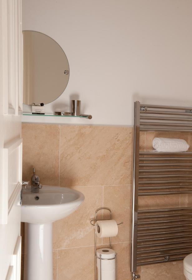 Albany House By Harrogate Serviced Apartments Buitenkant foto